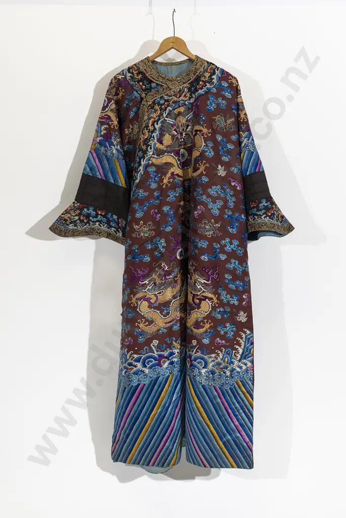 An Impressive Chinese Ching Dynasty Silk Brocade Dragon Robe Image 1++
