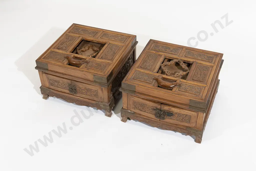 A Pair Of Chinese Elm Cosmetic Boxes Image 1++