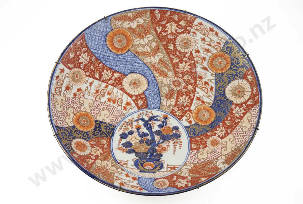 Japanese Meiji Period Imari Charger Image 1++