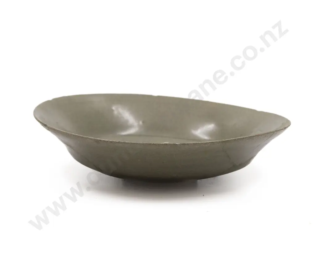 A Korean Goryeo Dynasty (935-1392) Celedon Glazed Bowl Image 1++