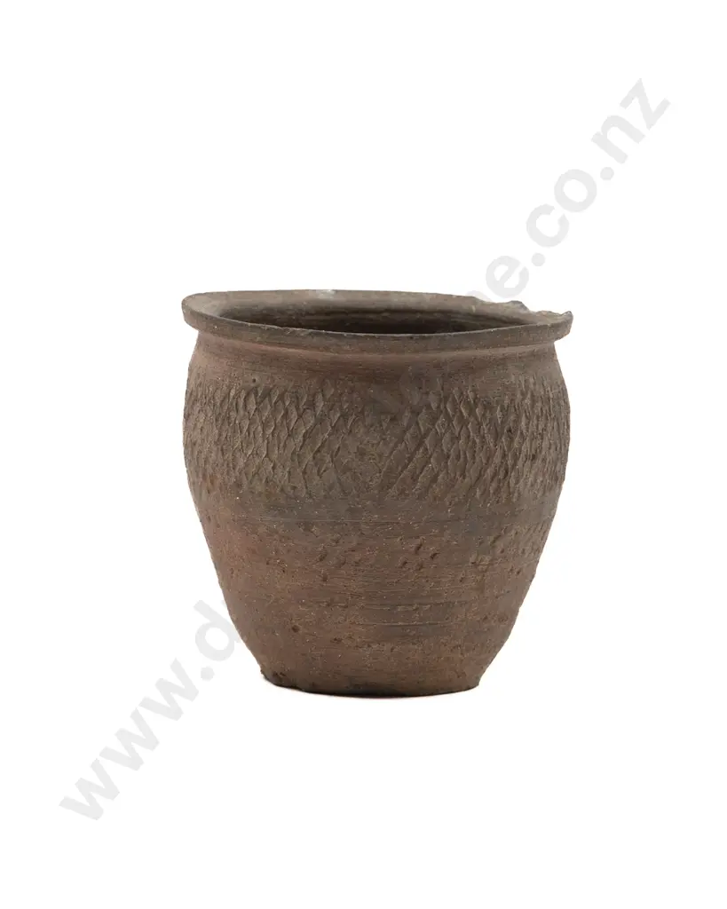 A Han Dynasty Earthenware Vase Image 1++