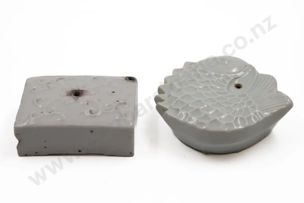 A 16th Century Korean Water Dropper Image 1++