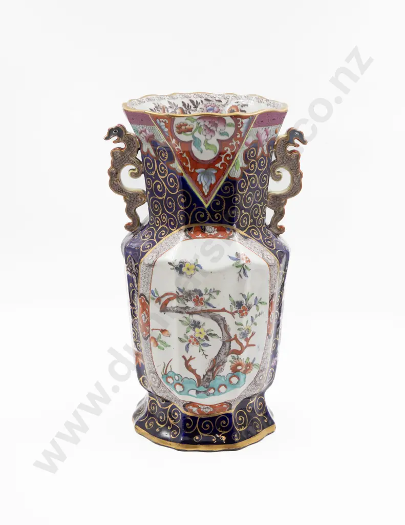 Large Masons Patent Ironstone Japonais Pattern Mantel Vase Image 1++