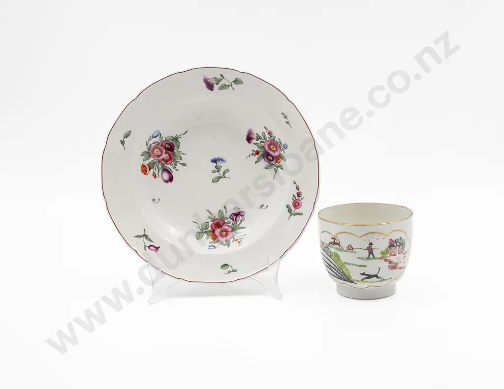 Early C19th English Plate in the Manner of Chelsea Image 1++