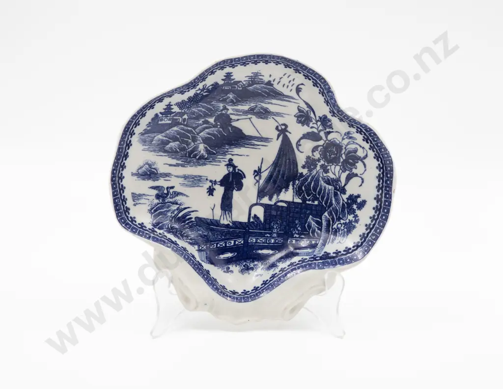Late C18th Caughley B&W Scallop Shaped Serving Dish Image 1++