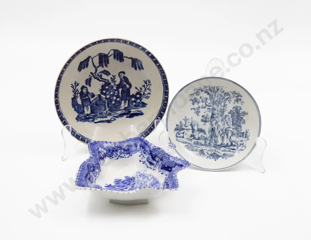 Late18th/19th English B&W Two Saucers and Pickle Dish Image 1++