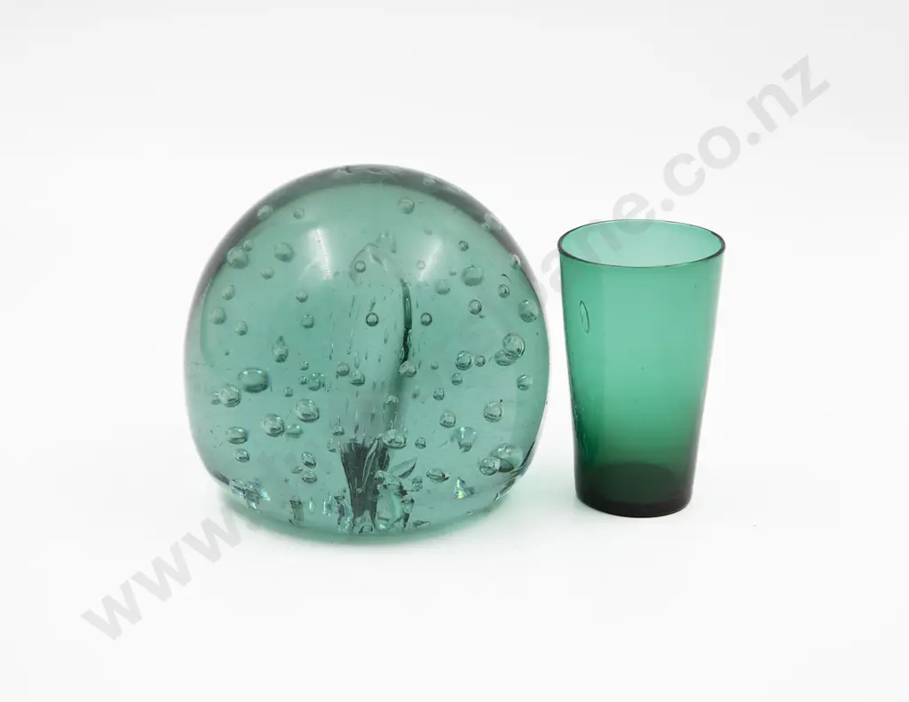 Victorian Bottle Green Glass 'Bubble' Dump Image 1++