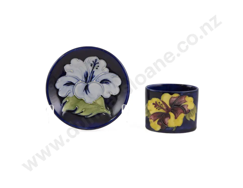 Small Moorcroft Hibiscus Spill Vase Image 1++