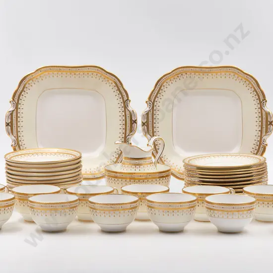 Attractive Mintons 40 Piece Gilt Decorated Teaset