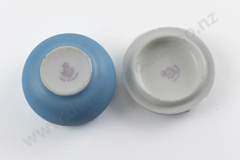 Royal Worcester Lidded Pot Image 1++
