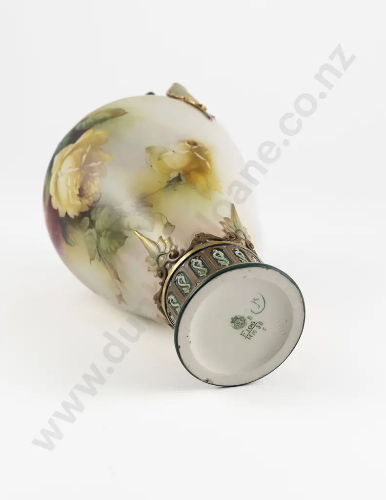 Royal Worcester Vase Image 1++