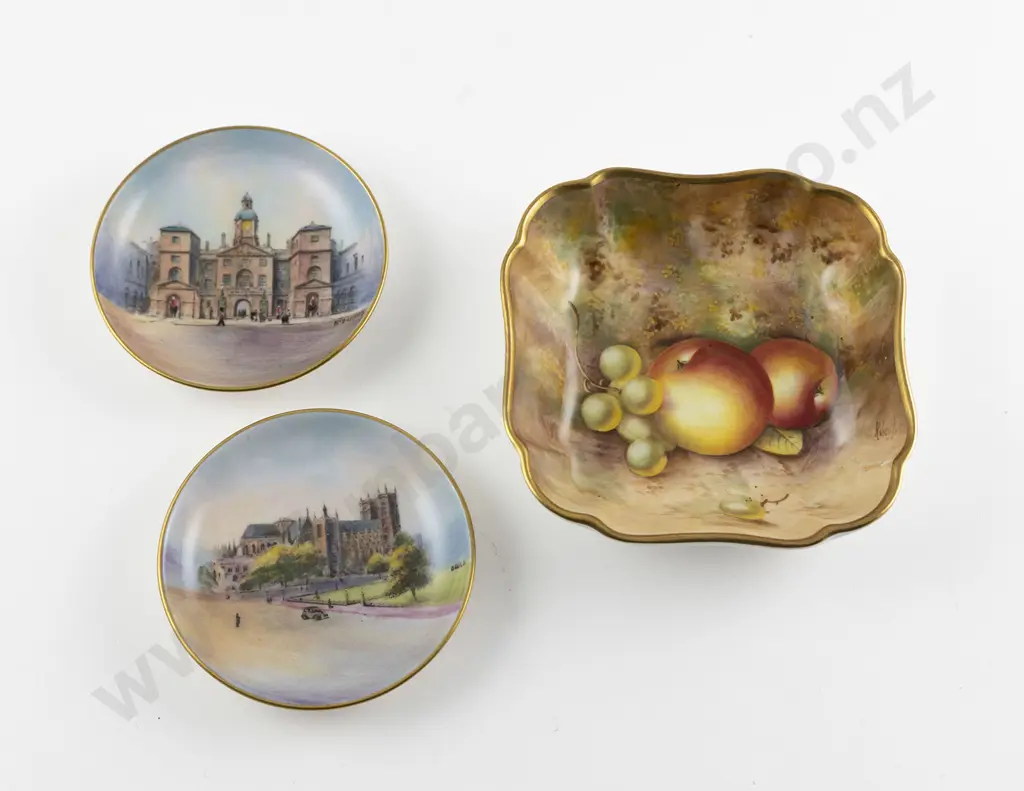 Royal Worcester Shaped Square Dish Image 1++