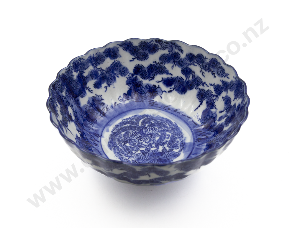 Late C19th/Early C20th Japanese Blue & White Fruit Bowl Image 1++