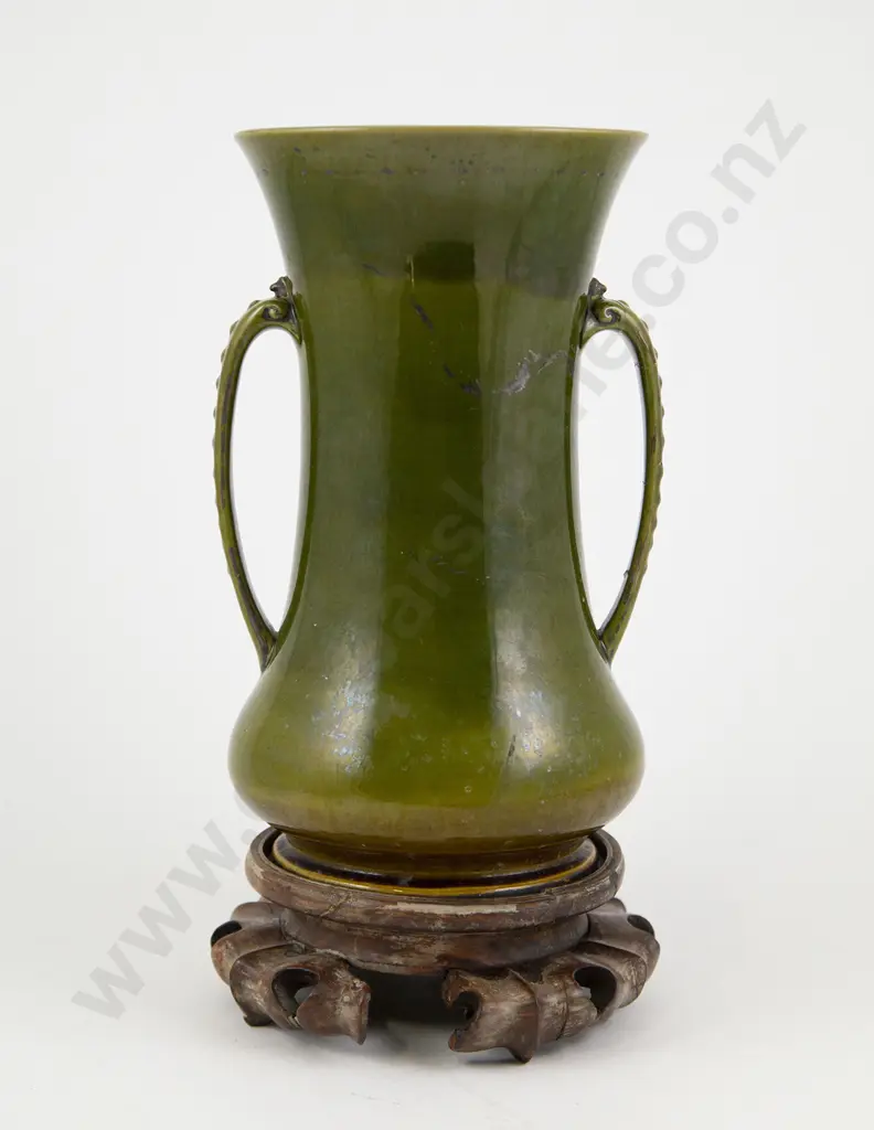 Meiji Period Japanese Izumo Jakazan Green Glazed Two Handled Vase & Stand Image 1++