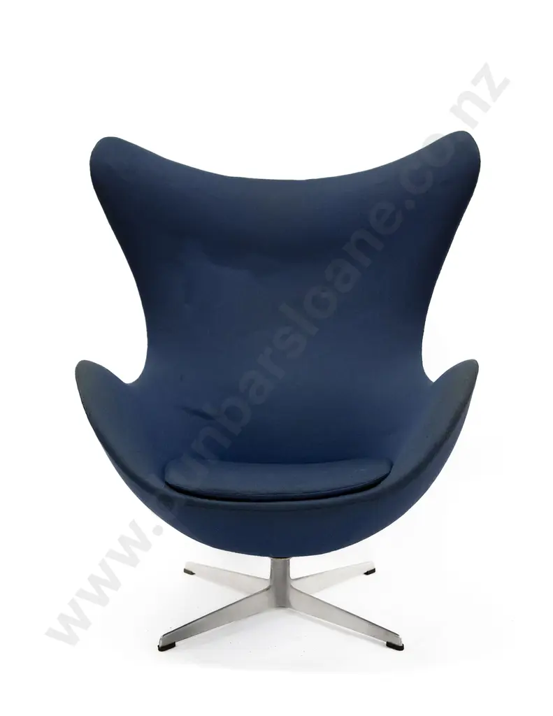 Arne Jacobsen for Fritz Hansen Genuine Vintage Egg Chair Image 1++