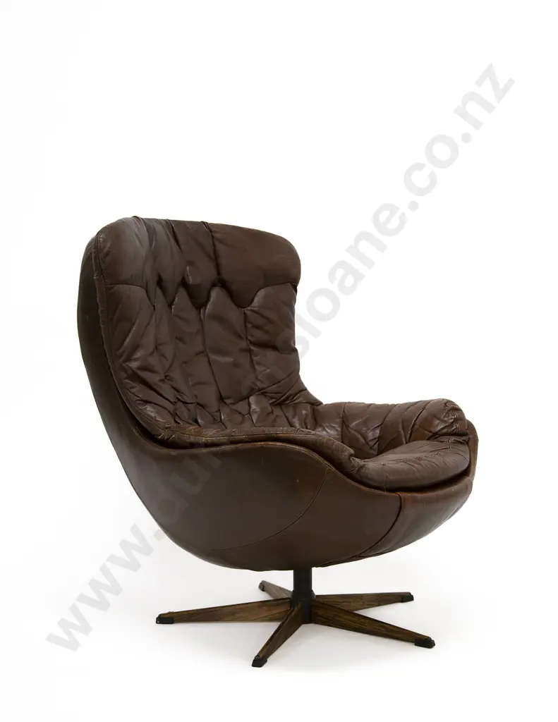 Mid C20th Lounge Chair Image 1++