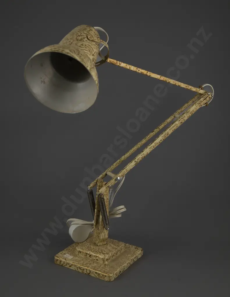 A Vintage Herbert Terry Articulated Industrial Design Desk Lamp Image 1++