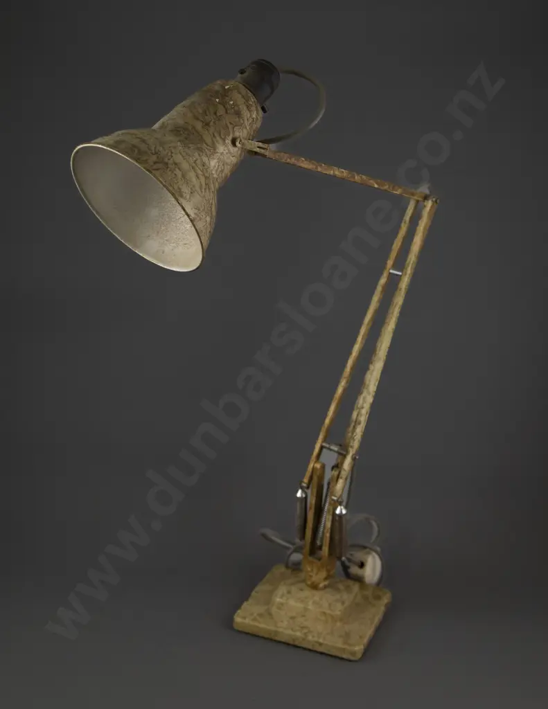 A Vintage Herbert Terry Articulated Industrial Design Desk Lamp Image 1++