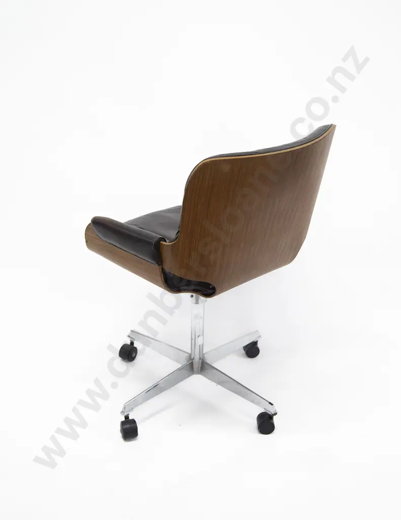 Michael Payne For Nova Interiors 1970 Osaka Expo Chair Image 1++
