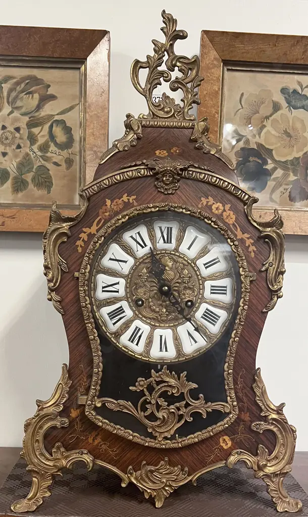 Louis XV Style Kingwood & Marquetry Bracket Clock & Bracket Image 1++