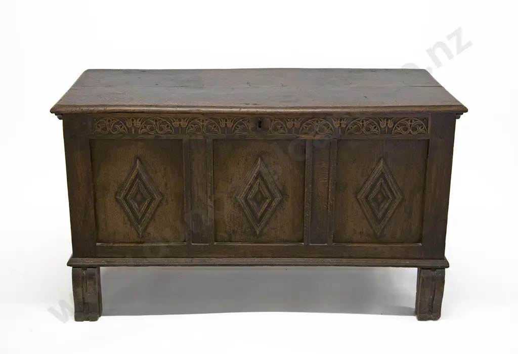 C18th Oak Coffer Image 1++
