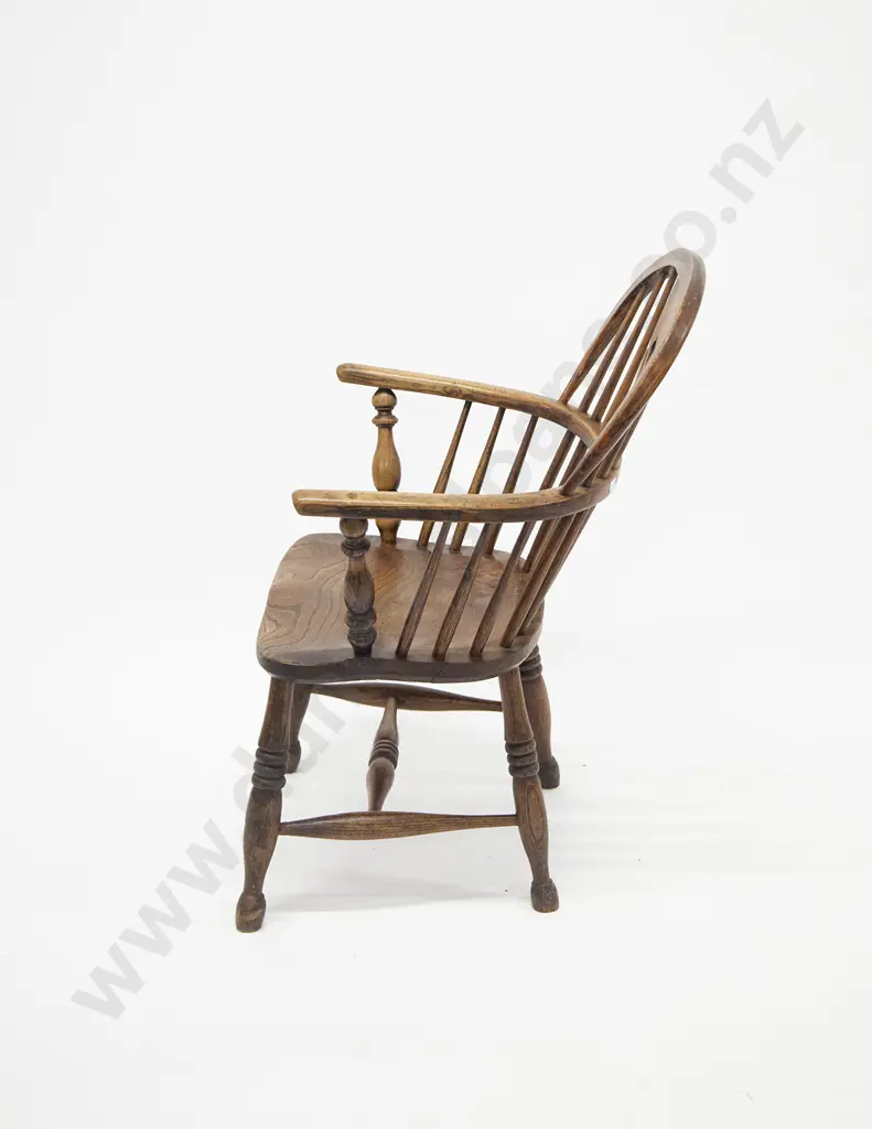 Early C19th Elm Windsor Chair Image 1++