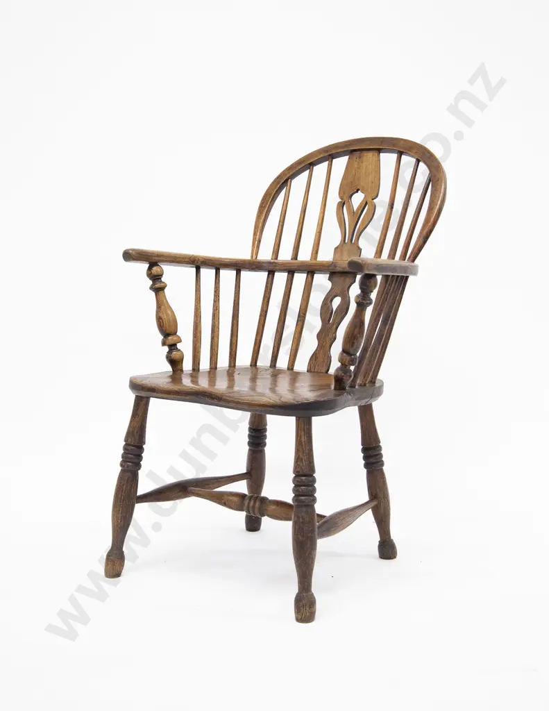 Early C19th Elm Windsor Chair Image 1++