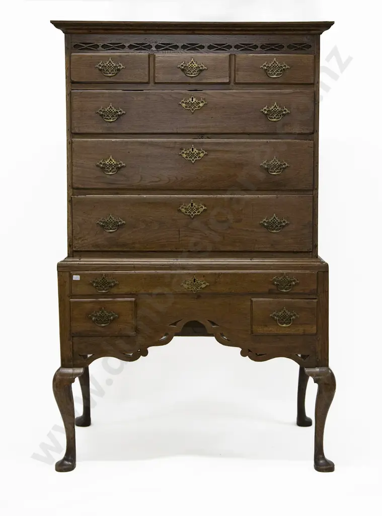 Geo III Oak Chest on Stand Image 1++