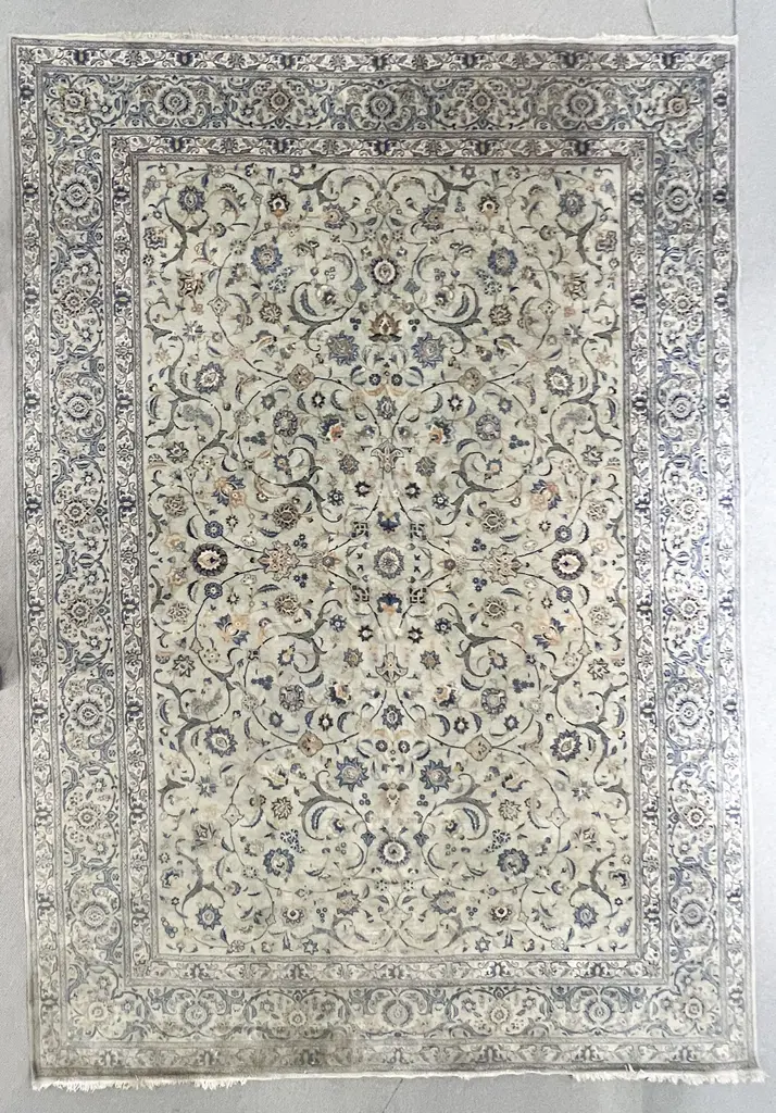Large Persian Floor Rug Image 1++