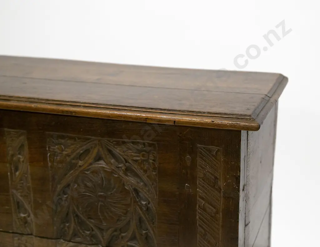 Early C18th Oak Coffer Image 1++
