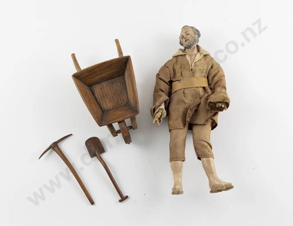 Late C18th/C19th Carved & Painted Wooden Diorama Figure Image 1++