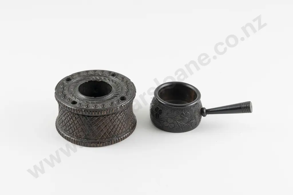 Victorian Treen Miniature Cooking Pot & Capstan Image 1++