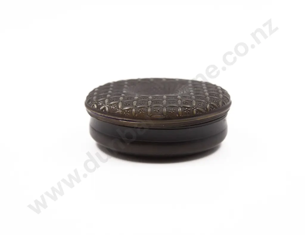 C18th Pressed Horn Snuff Box Image 1++