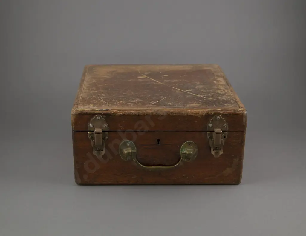 Vintage Mahogany Cased Sextant By Cooke Of Hull Image 1++