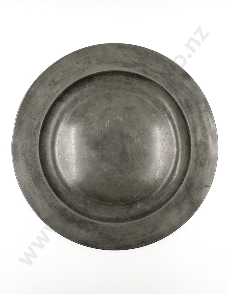 Large Geo III Circular Pewter Plate Image 1++