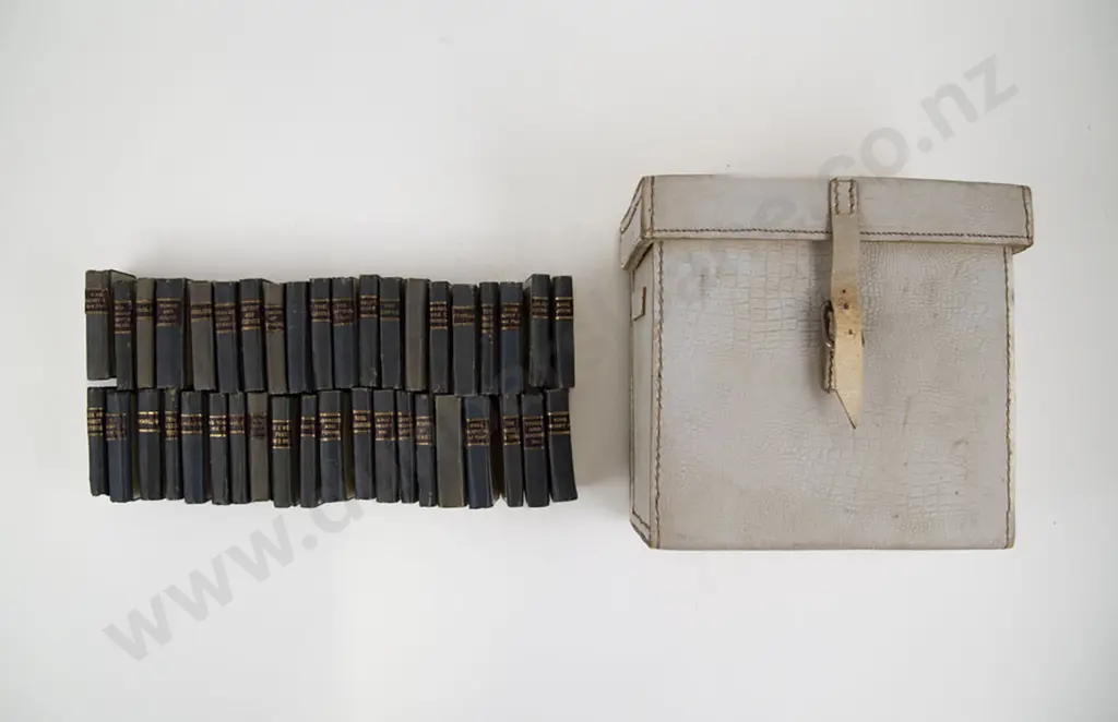 Set Of 40 Miniature Shakespeare Novels With White Leather Case Image 1++