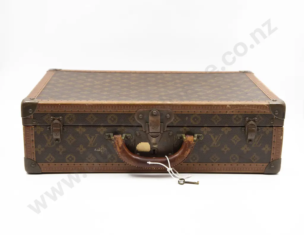 A Rare Vintage Louis Vuitton Suitcase Circa 1920-30s Image 1++