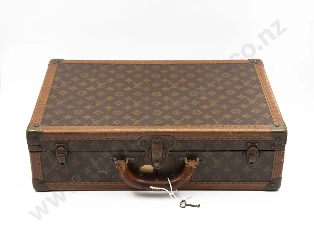 A Rare Vintage Louis Vuitton Suitcase Circa 1920-30s Image 1++