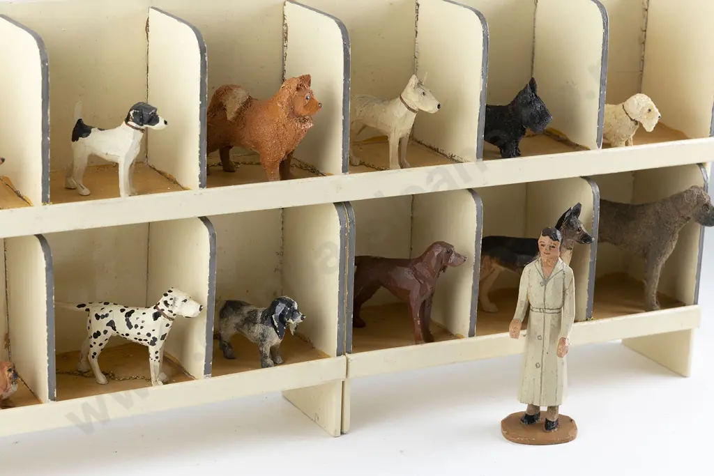C1930's Original Boxed Forest Toys Dog Kennel Image 1++