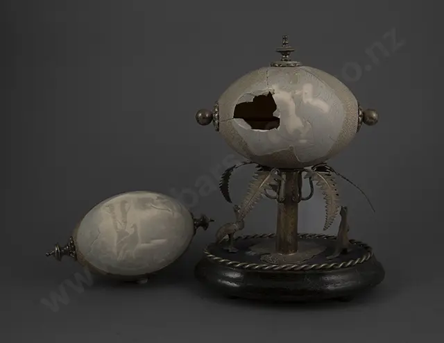 Small Australian S/Plate & Emu Egg Desk Stand Image 1++