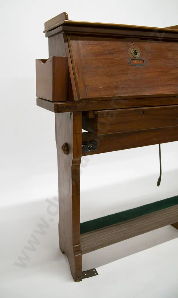 NZ Kauri Two Division Parliamentary Lectern Known As Muldoons No 1 Image 1++