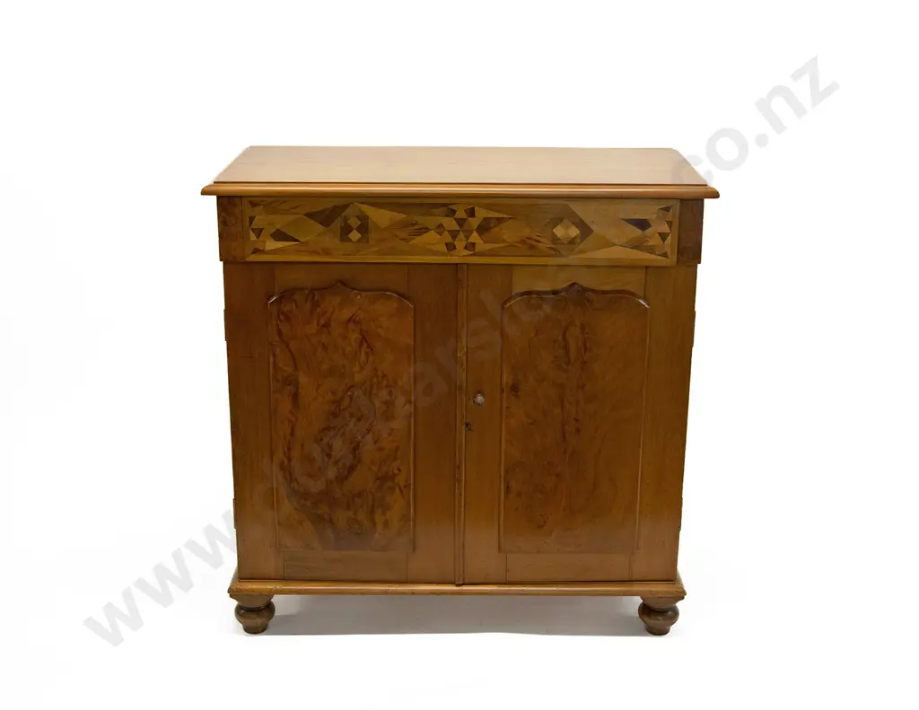 Late C19th NZ Colonial Kauri Chiffonier Image 1++
