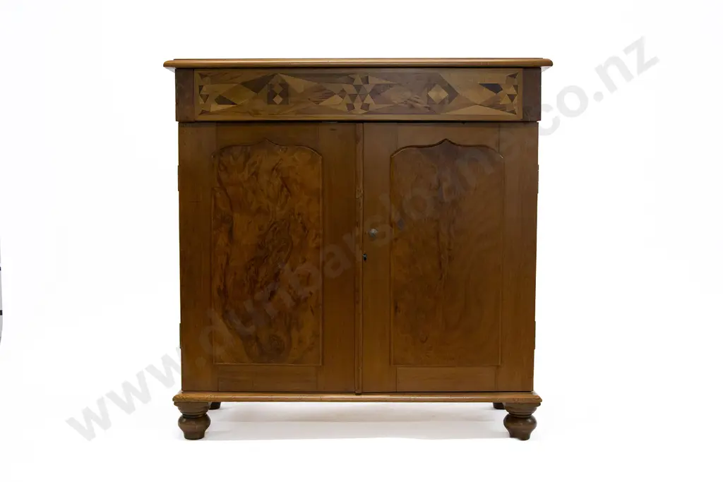 Late C19th NZ Colonial Kauri Chiffonier Image 1++
