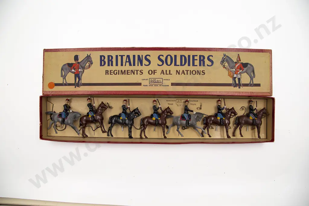 Boxed Britains Set No. 190 2me Regiment Chasseurs a Cheval 7pces Image 1++