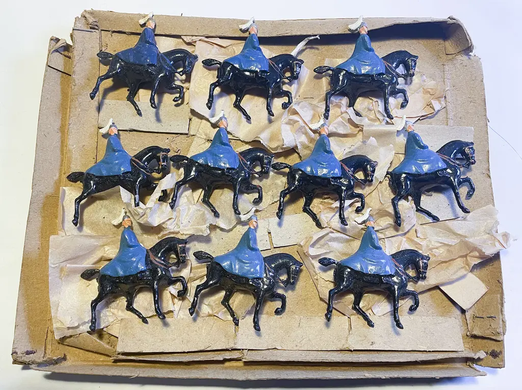 Part Retail Card Box of Charbens Horseguards Blues and Royals 10pces Image 1++