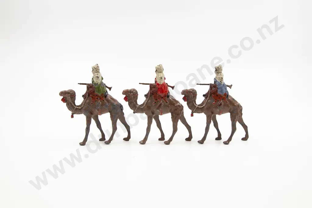 Britains Arabs on Camels 10pces Image 1++