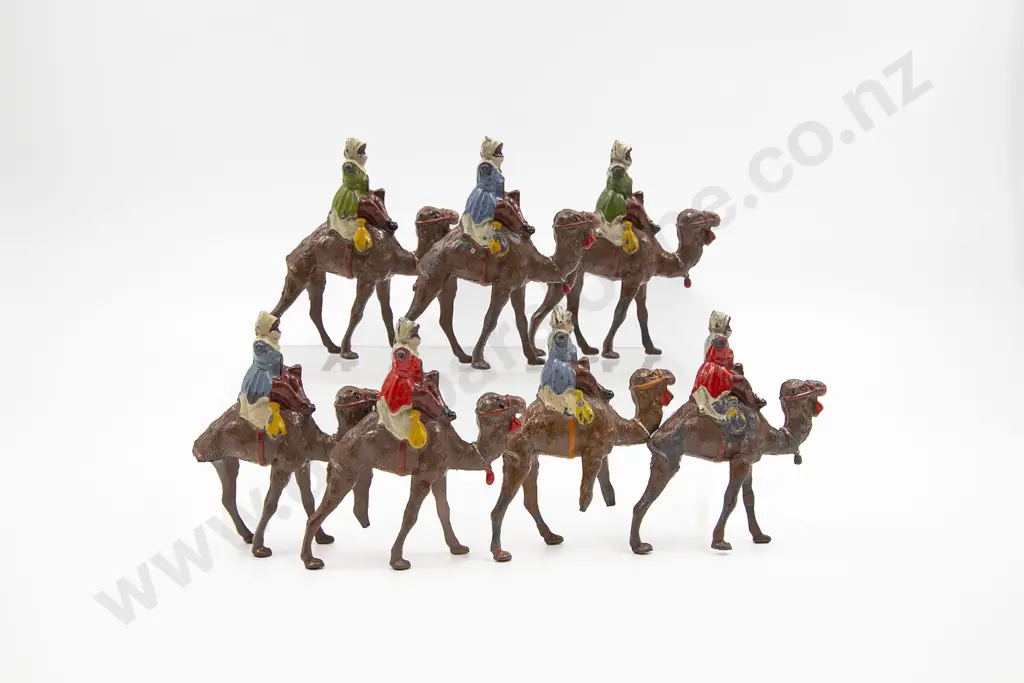 Britains Arabs on Camels 10pces Image 1++