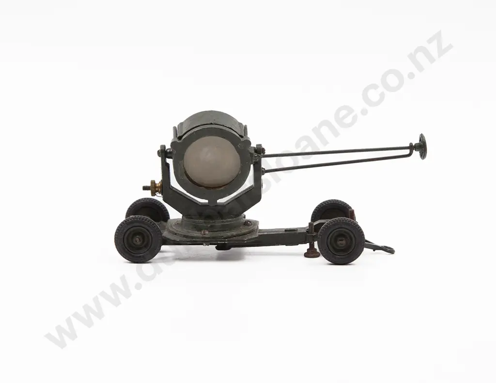 Britians Searchlight on Chassis Image 1++