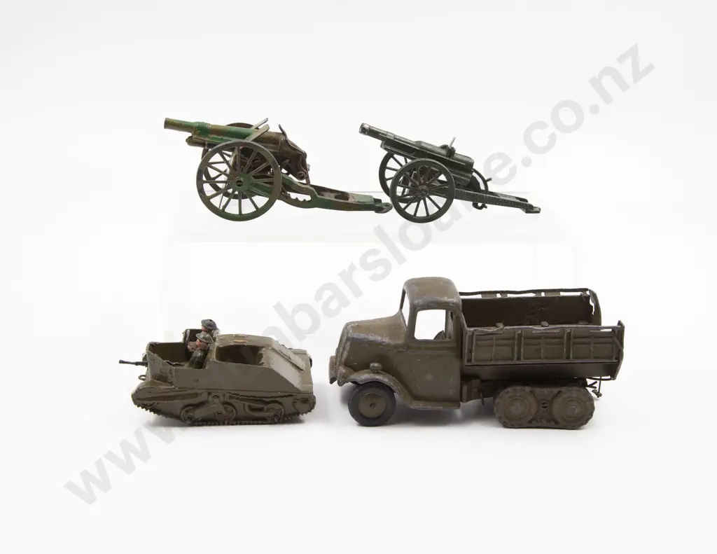 Britains Two Military Vehicles and Two Field Guns Image 1++