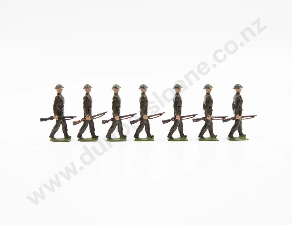 Britains Infantry in Parade Dress 7pces Image 1++